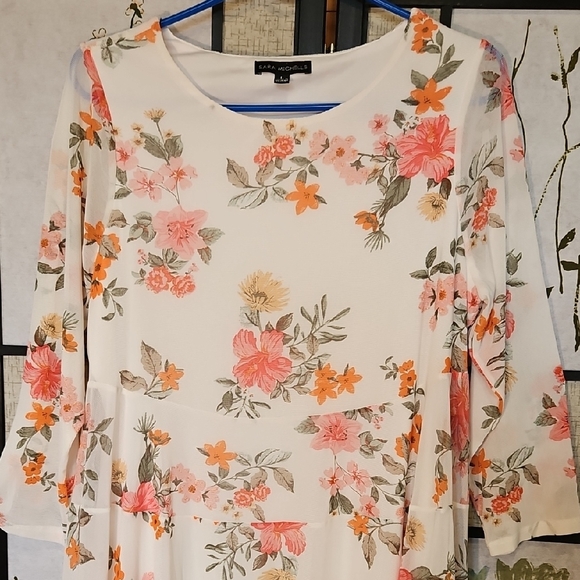 Sara Michelle Pink and Orange Floral Tunic with Peter Pan Collar - Picture 4 of 7